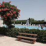 Villaggio Alba Chiara מלון דירות