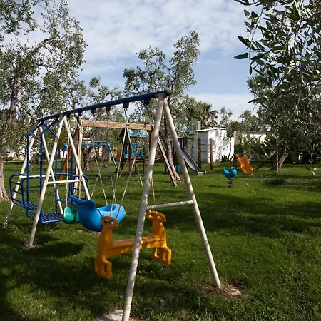 Lägenhetshotell Villaggio Alba Chiara 3*