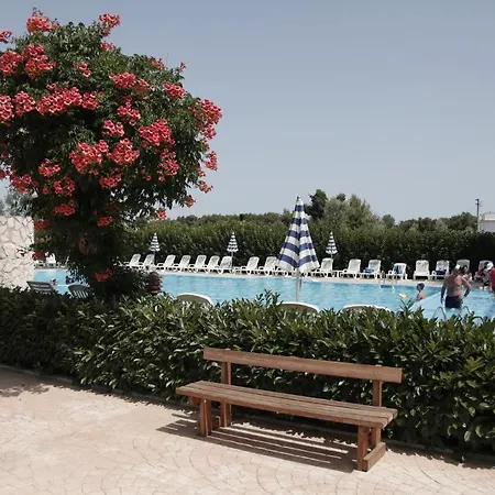 Villaggio Alba Chiara Ξενοδοχείο με διαμερίσματα